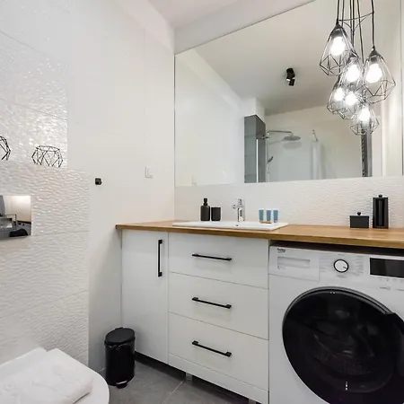 Kasprzaka Comfort Апартаменты *